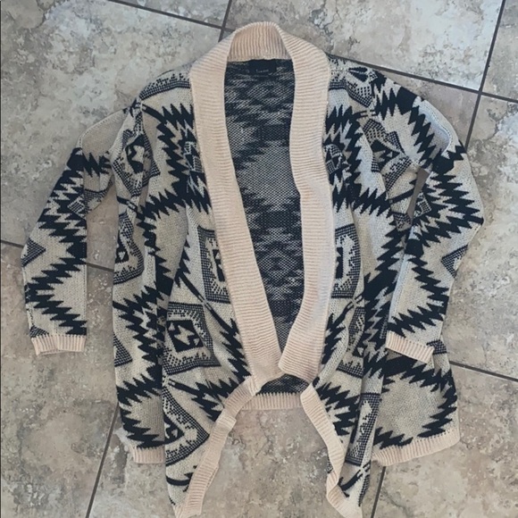 Lumiere Sweaters - LUMIERE - LONG SLEEVE CARDIGAN - TAN & BLACK